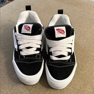 Vans Knu Stack Classic Black and White Womens 7